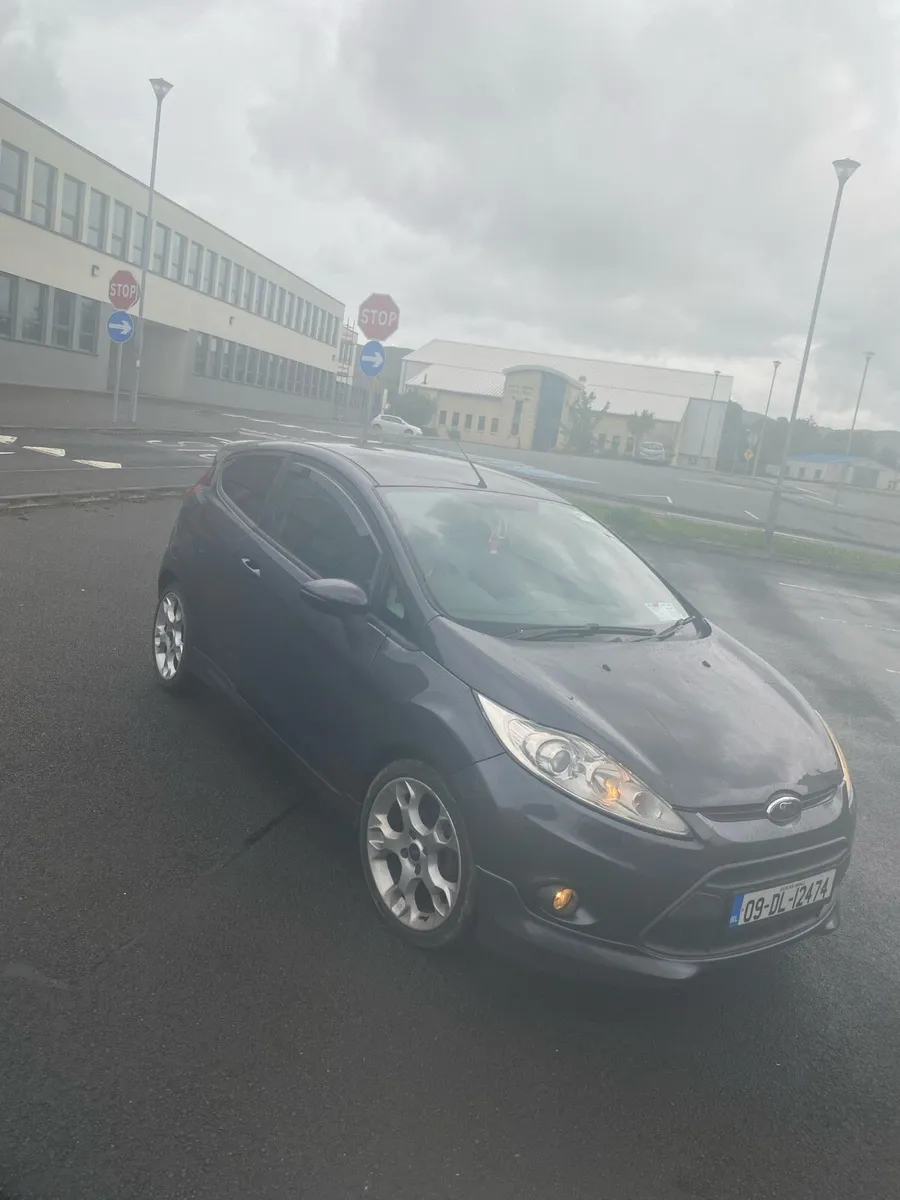 Ford fiesta Ztech S - Image 4