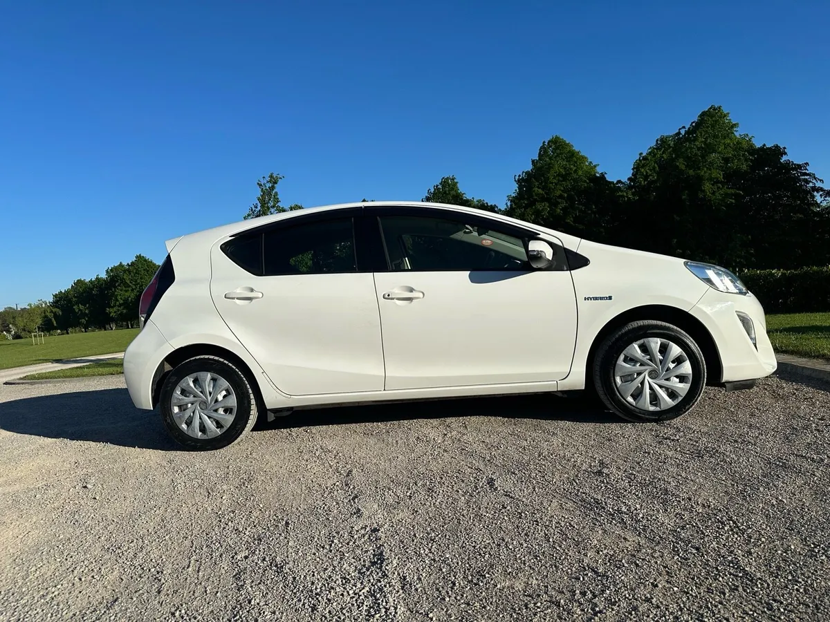 Toyota Aqua - Image 2