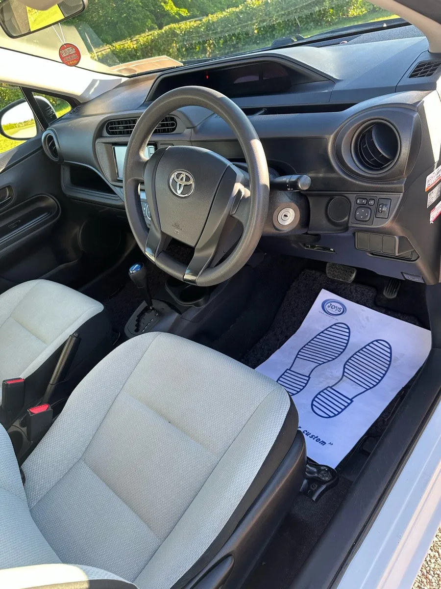 Toyota Aqua - Image 4