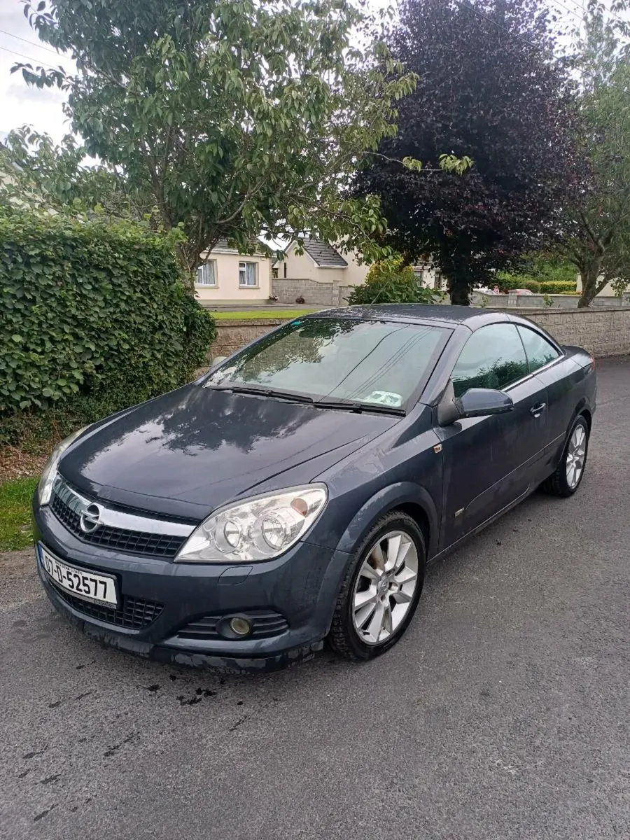 OPEL ASTRA CONVERTIBLE 2007 LOW KM - Image 1