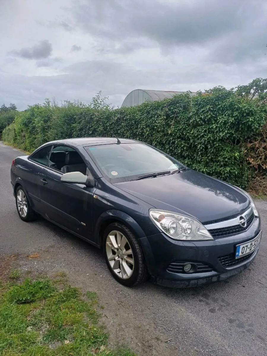 OPEL ASTRA CONVERTIBLE 2007 LOW KM - Image 2