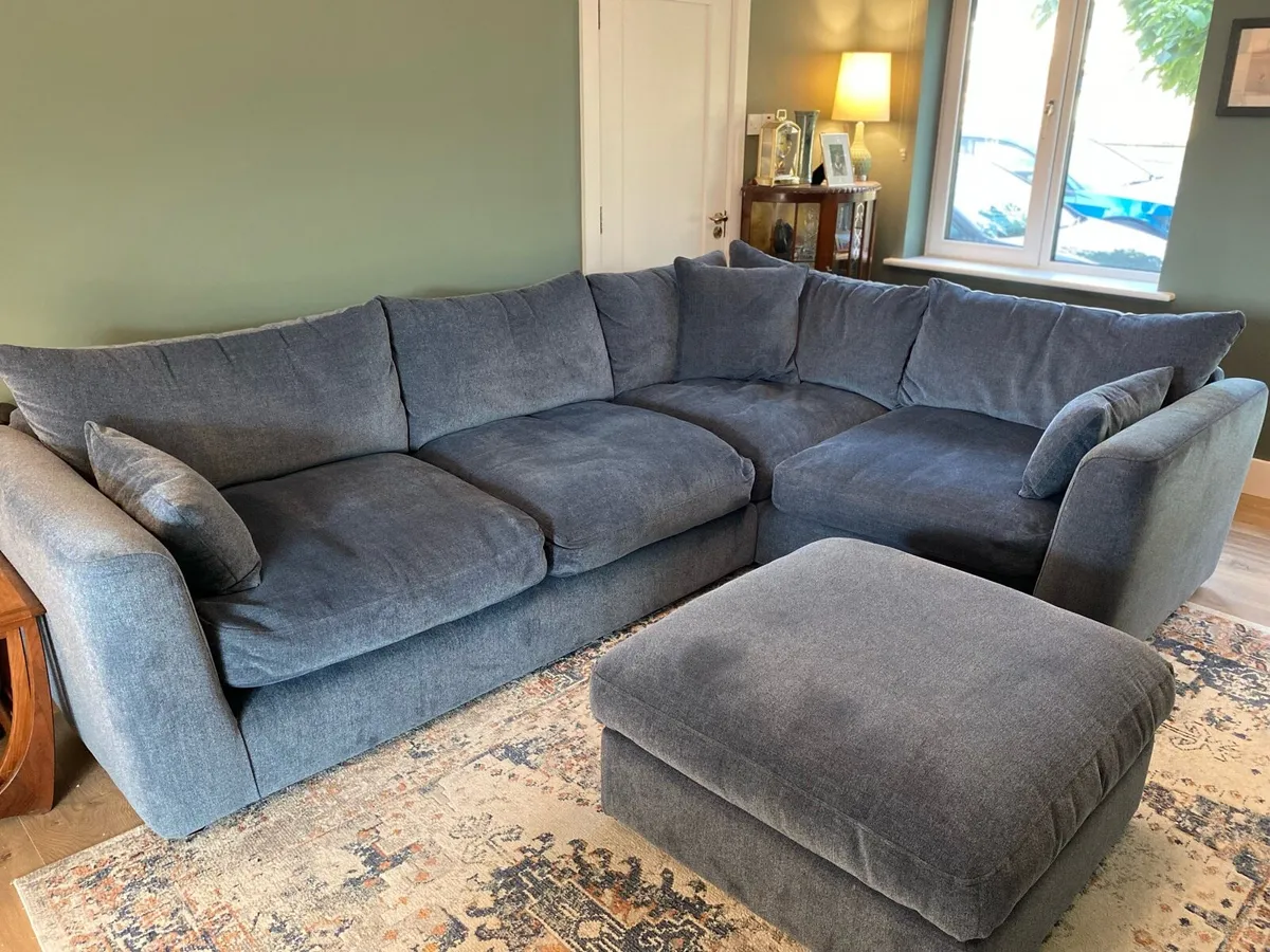 Casablanca Sofa and footstool- 1933 Furniture - Image 2