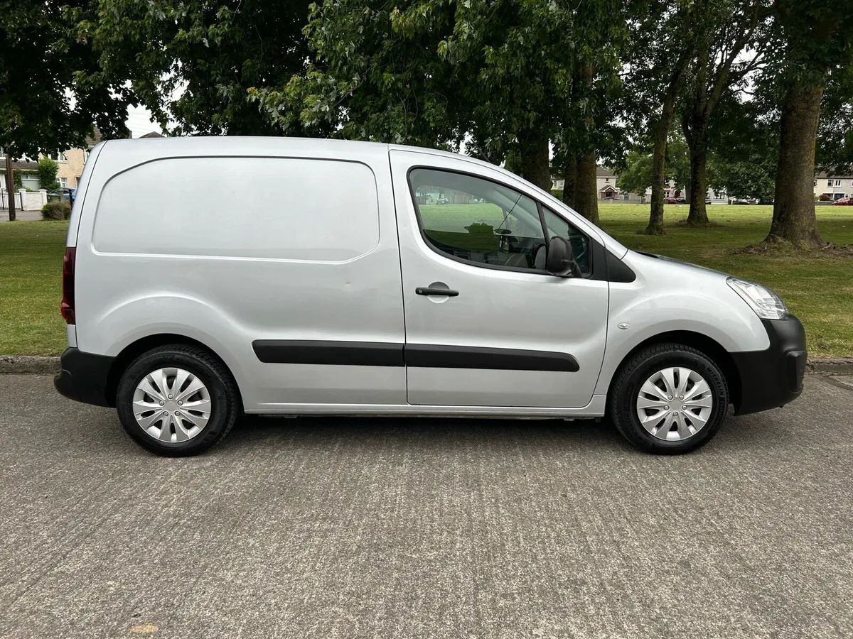 2017 Citroen Berlingo 1.6 HDI Enterprise 3 Seater - Image 2