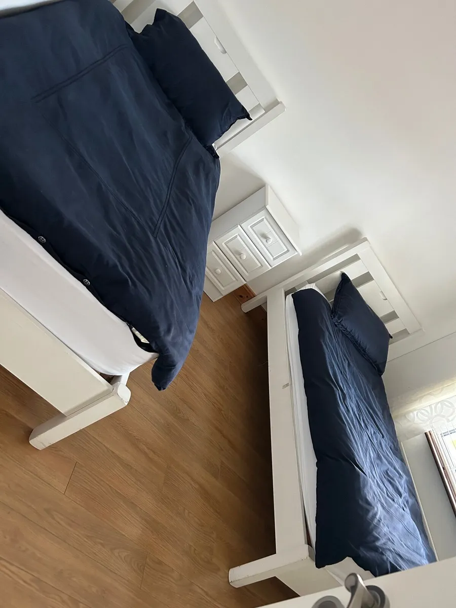 2 Single beds and bedside locker - Image 1
