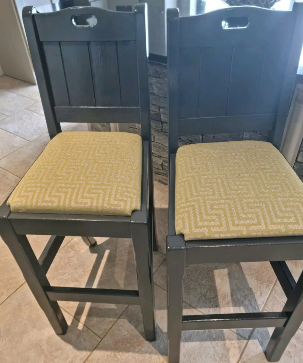 Beautiful Kitchen Island Chairs - Image 4