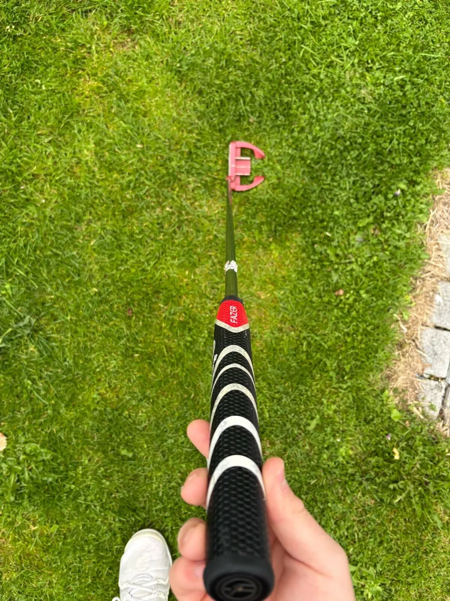 Golf putter - Image 1