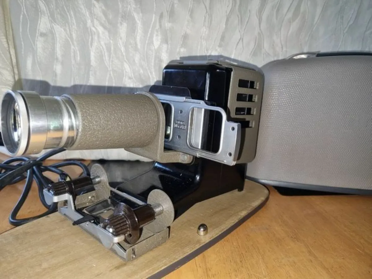 Vintage German Leitz projector - Leica - Image 3