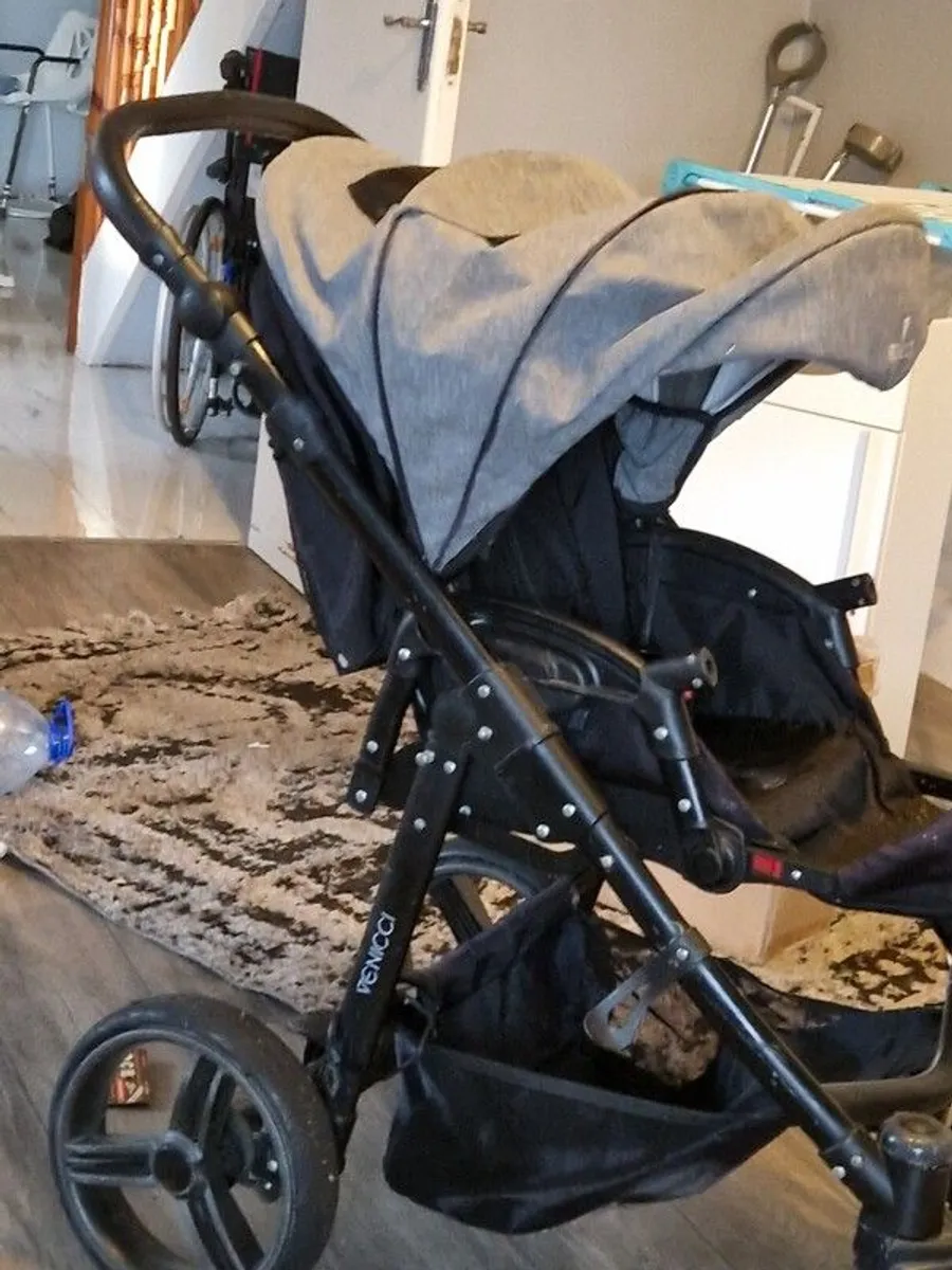 venicci pram - Image 4