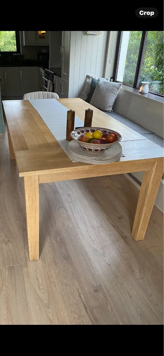 Kitchen table - Image 1