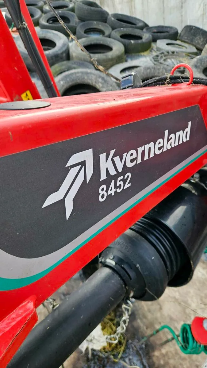 Kverneland 4 rotor tedder - Image 2
