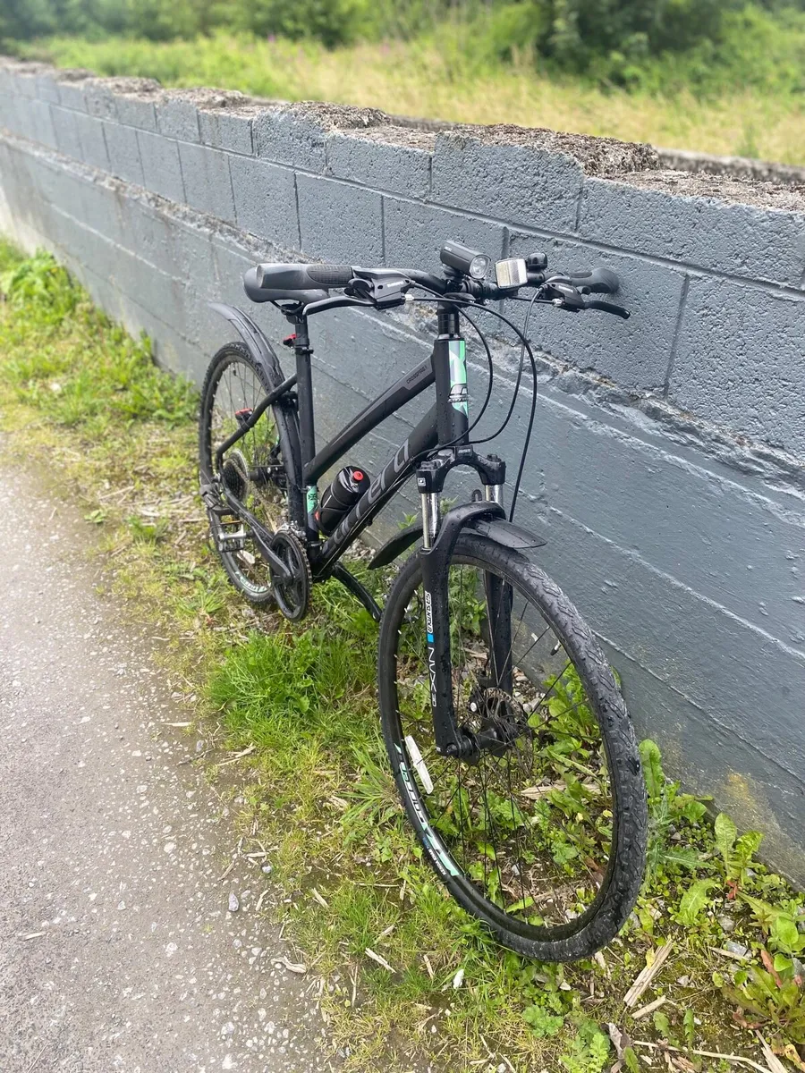 Carrera Crossfire II Hybrid L Bike + Accessories - Image 2