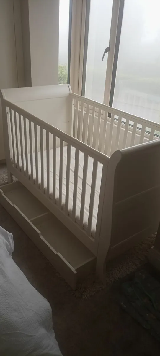 Cot - Image 1