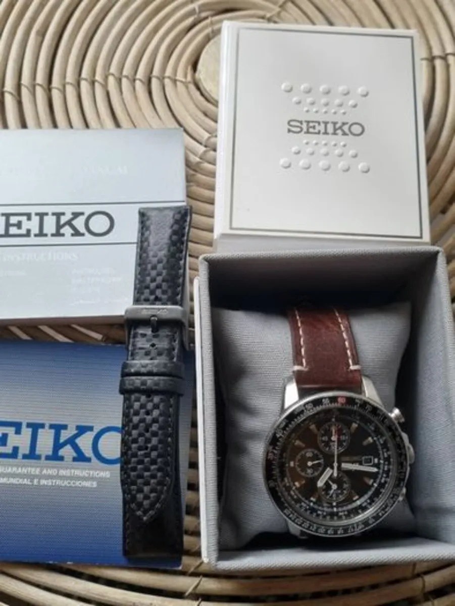 Seiko Solar Flightmaster Pilot Chronograph - Image 1