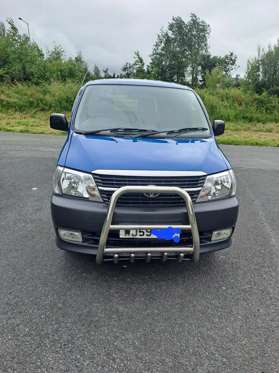 Toyota HiAce 2009 - Image 3
