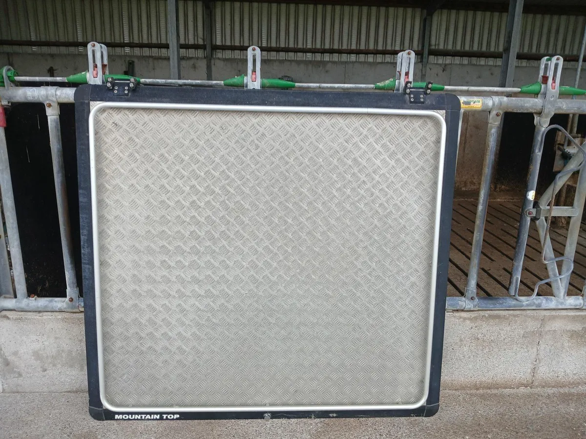 Mountain Top cover & Bullbar - Image 1