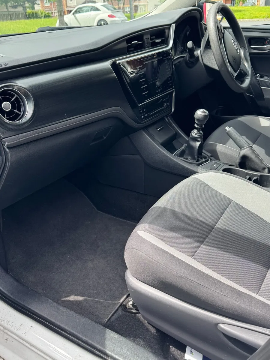 Toyota Auris 2018 - Image 4