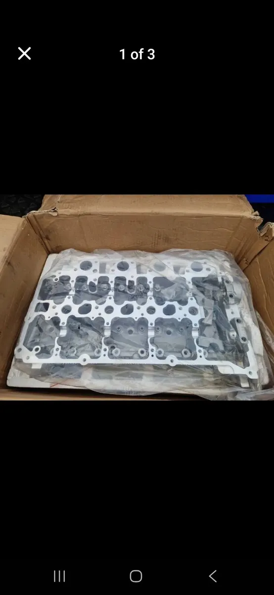 Mitsubishi l200 b40 cylinder head - Image 1