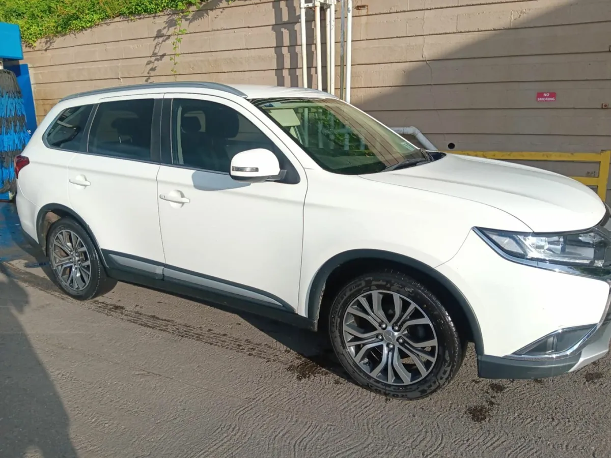 Mitsubishi Outlander 2017 - Image 4