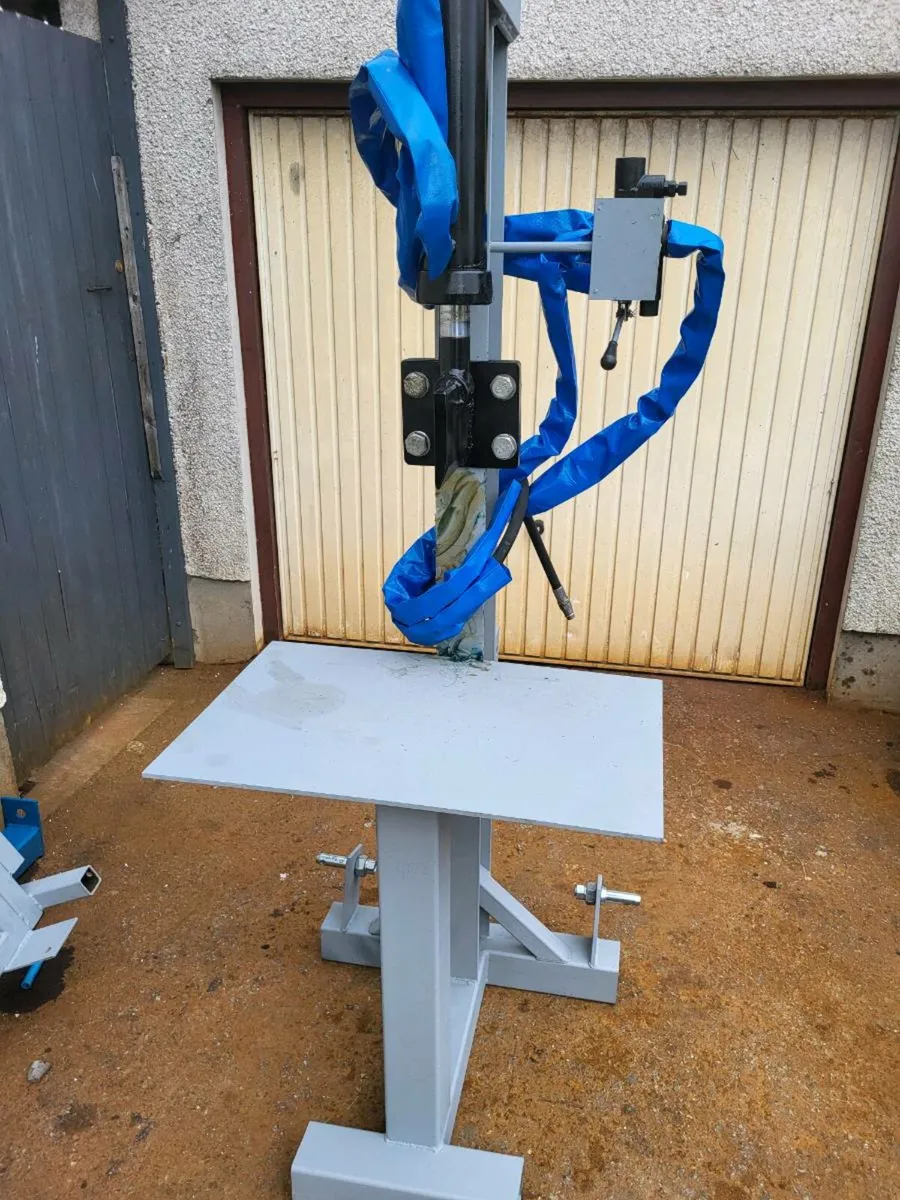 Wood Splitter - Image 1