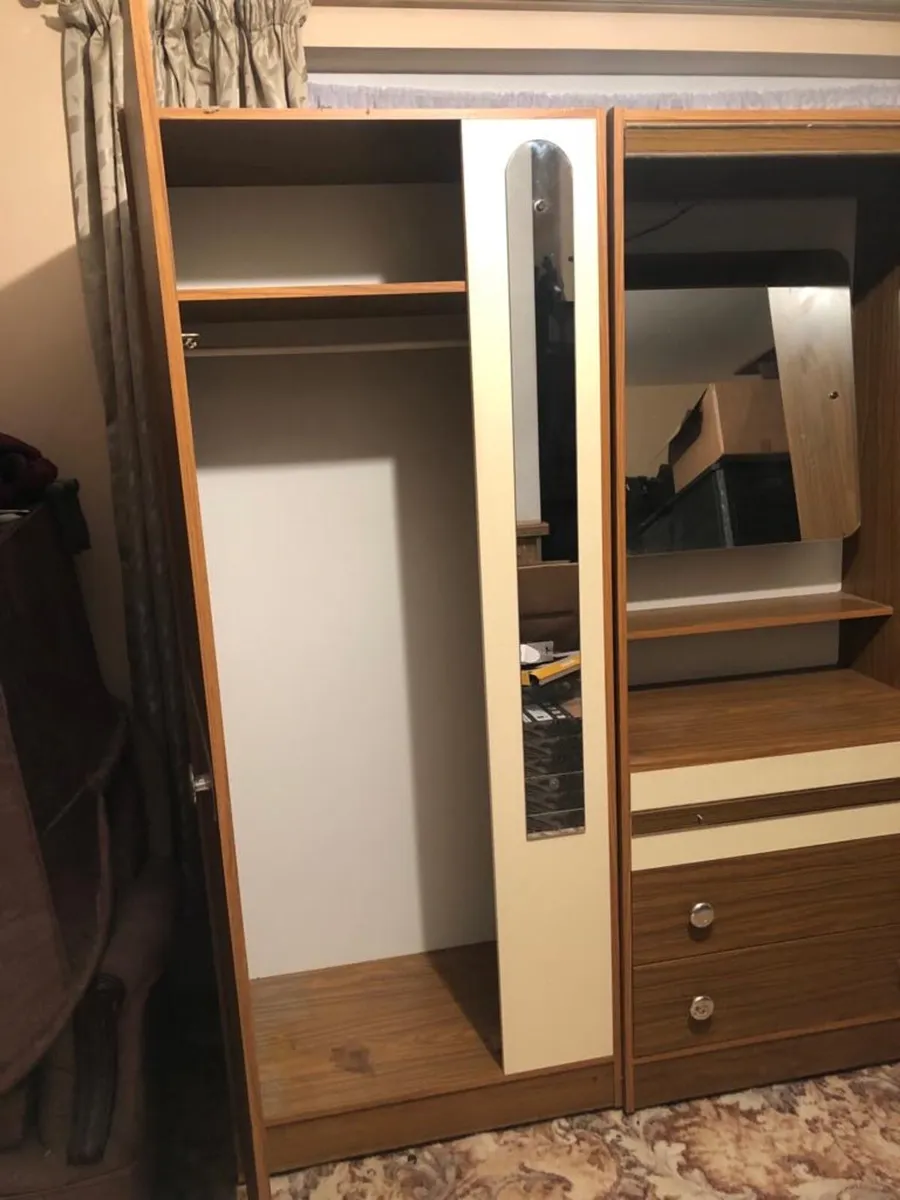 Wardrobe - Image 4