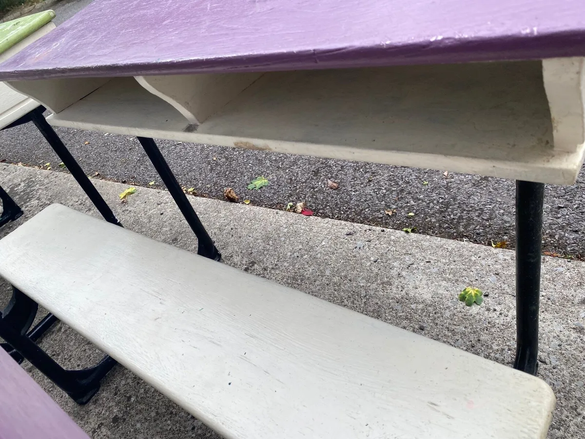 School desks - Image 3