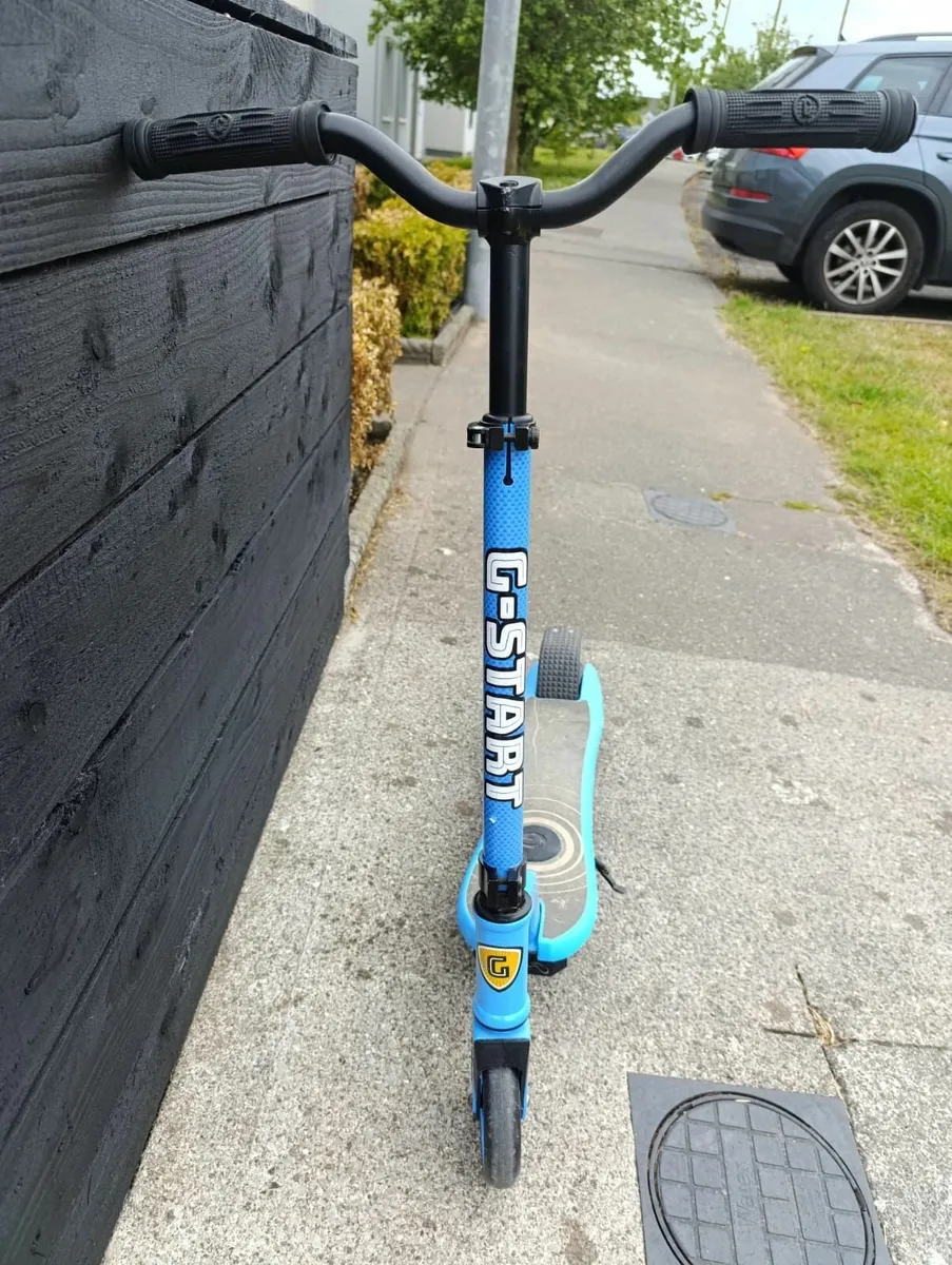 Kids electric scooter - Image 2