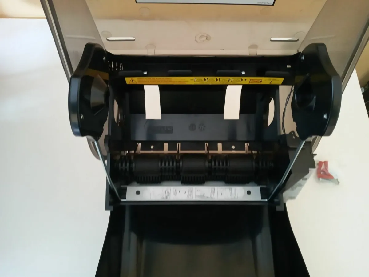 Delivery - Automatic Hand Towel Dispenser NEW - Image 3