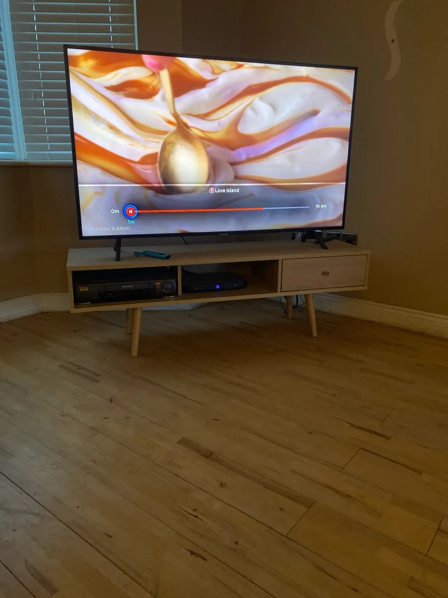 Tv unit