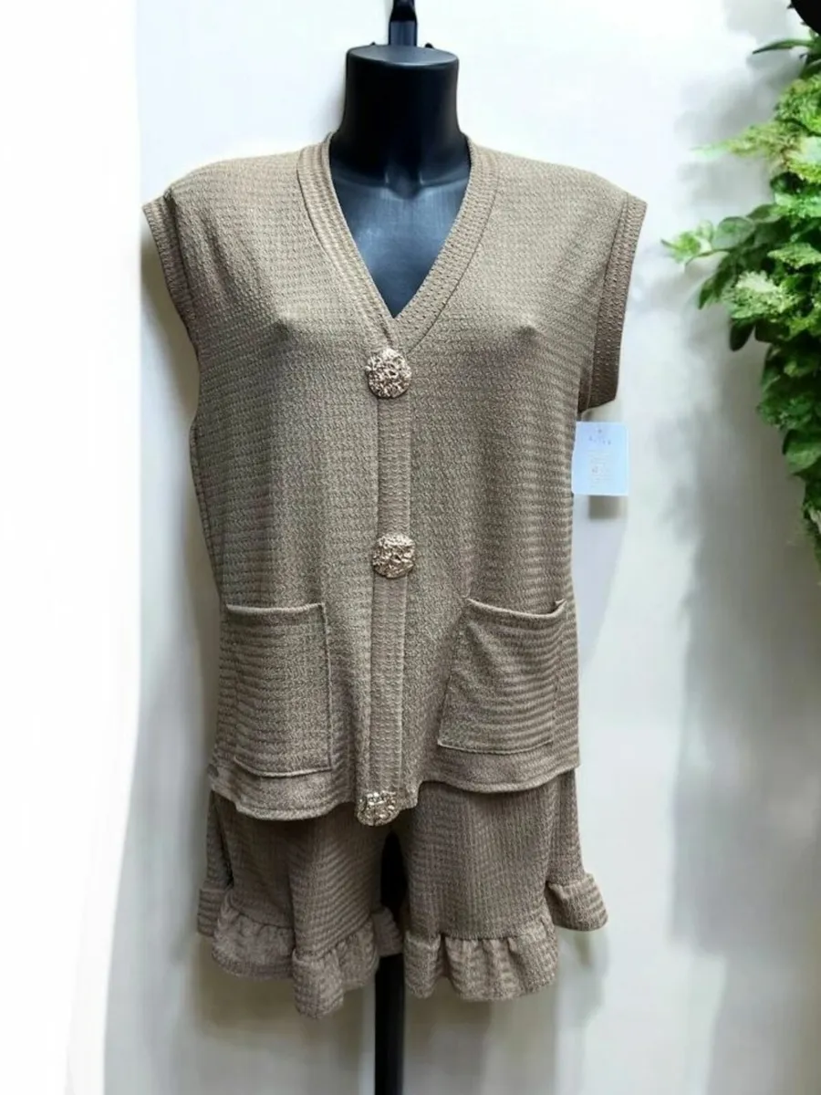 Sets one sz fits 10/14.....35e - Image 2