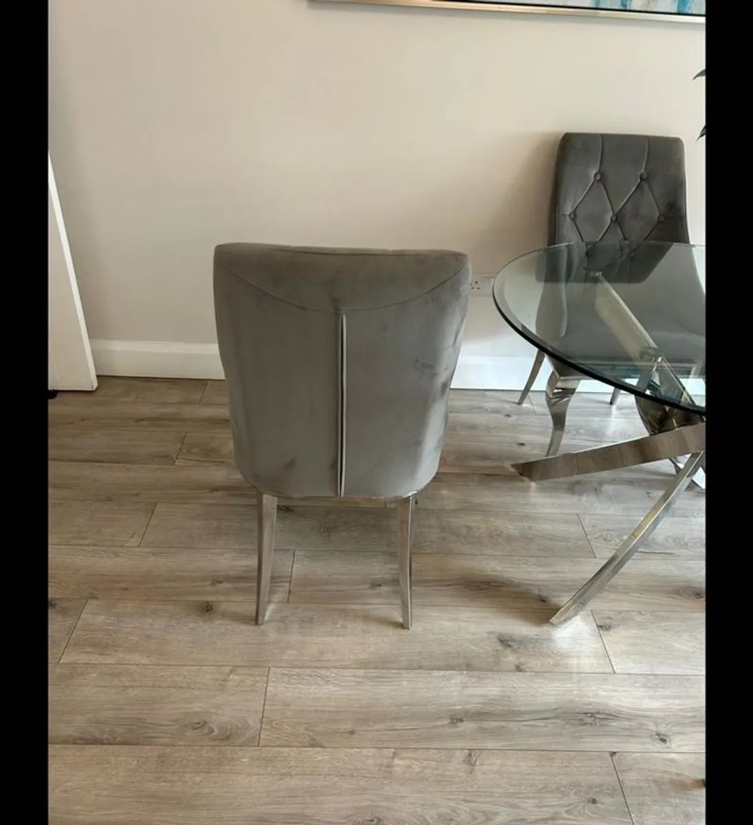 table and chairs - Image 4