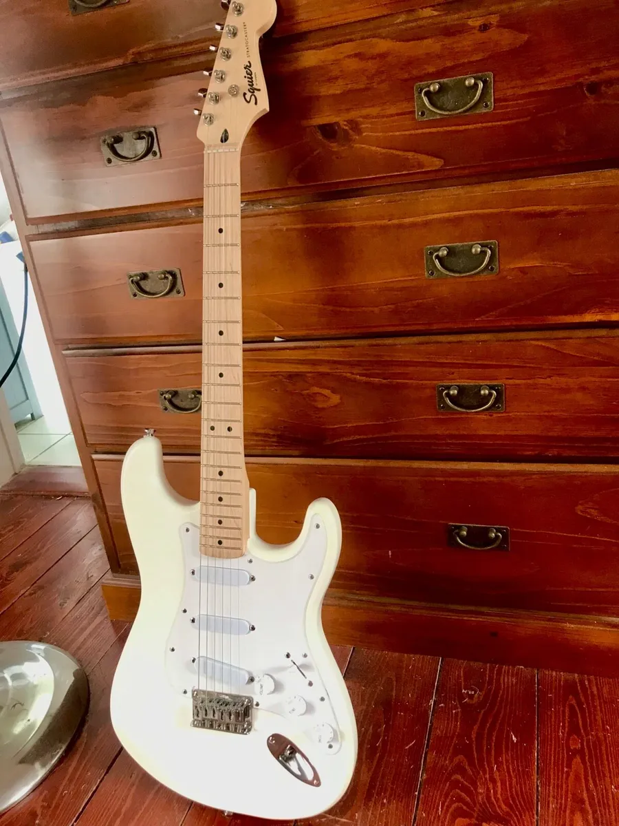 Fender Squire Sonic Hardtail Strat - Image 2