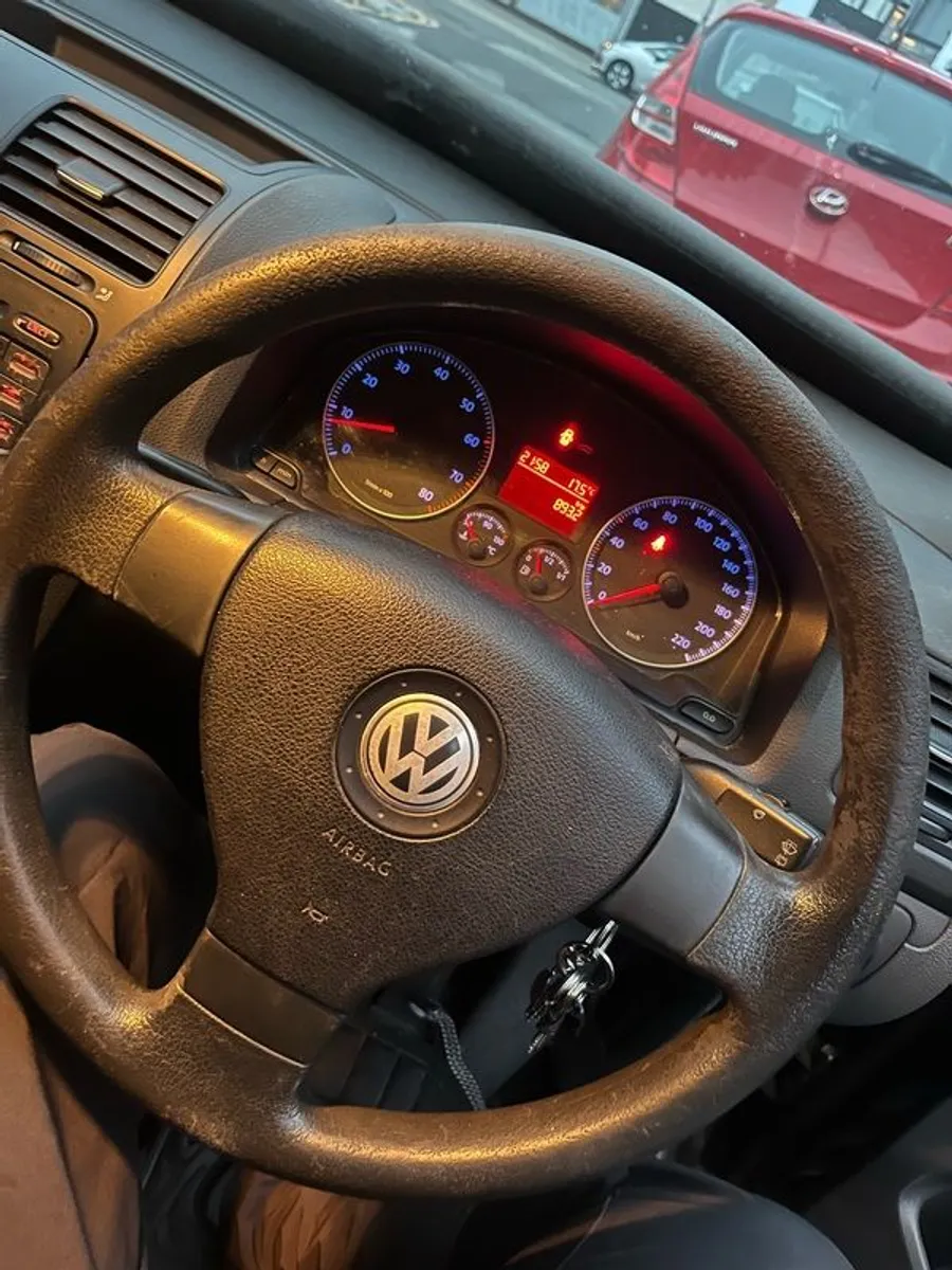2006 Volkswagen Golf - Image 3