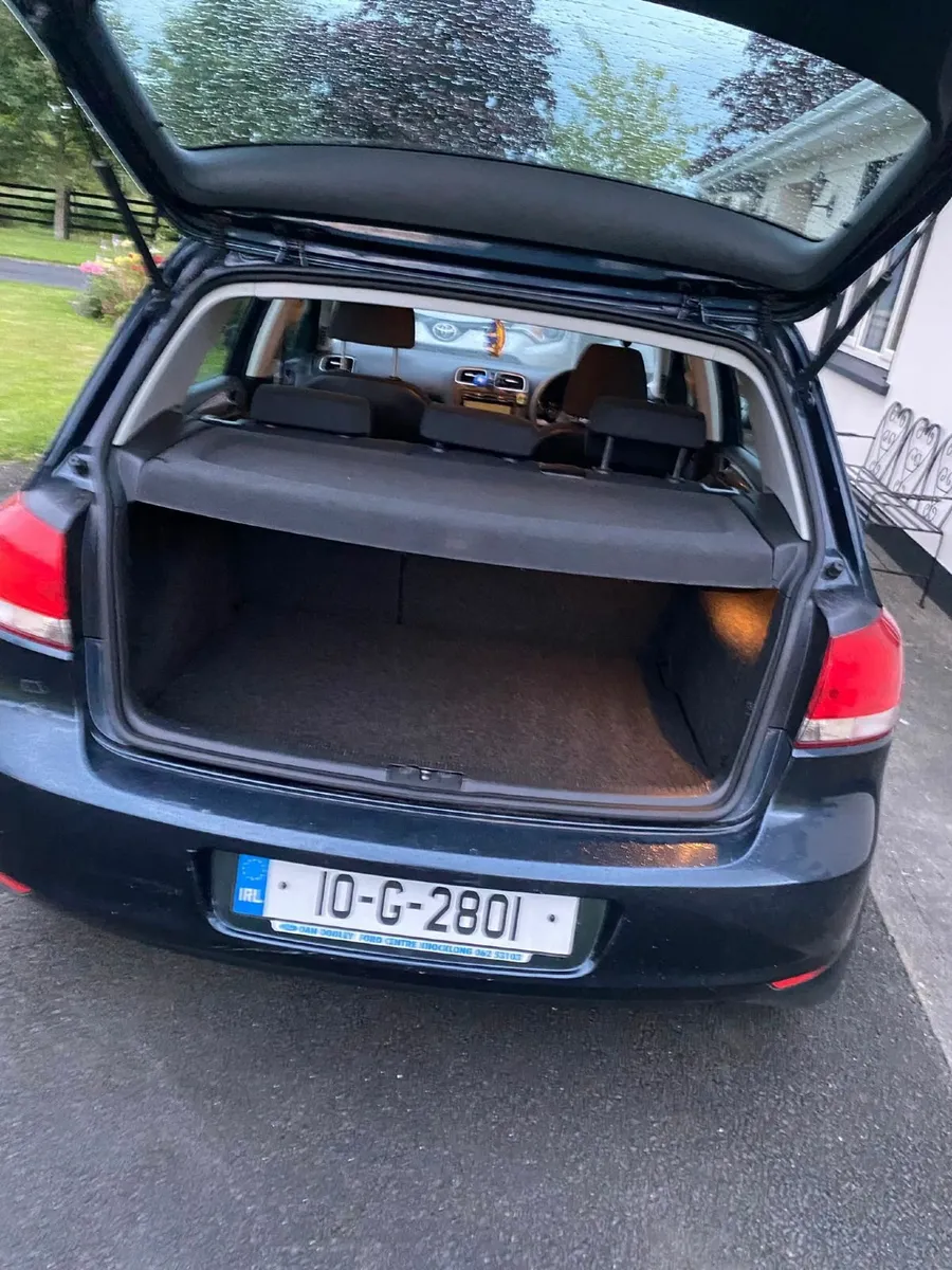 Volkswagen Golf 2010 - Image 2