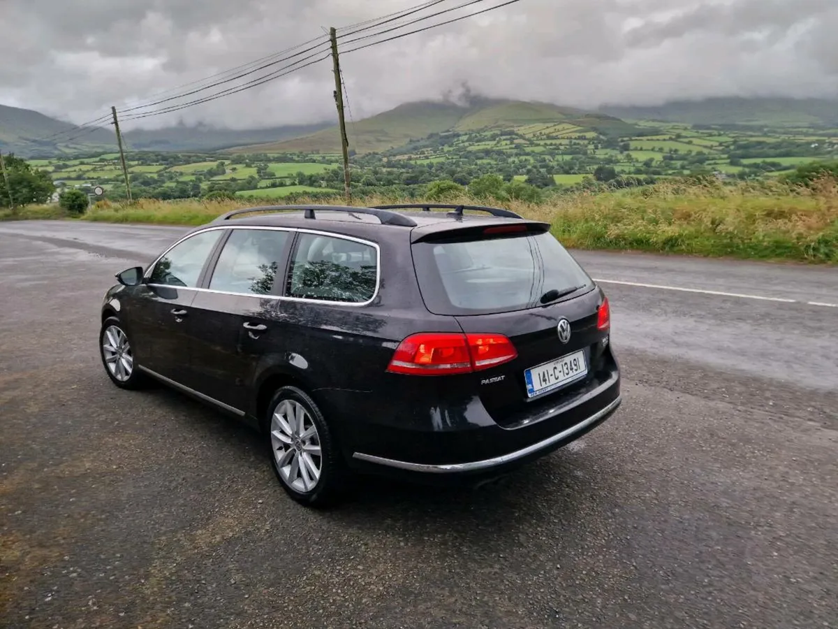 Volkswagen Passat Estate - Image 2