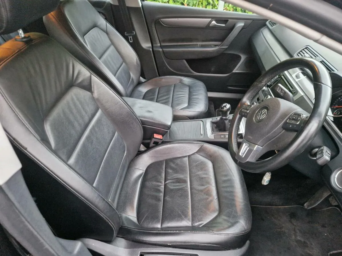 Volkswagen Passat Estate - Image 4