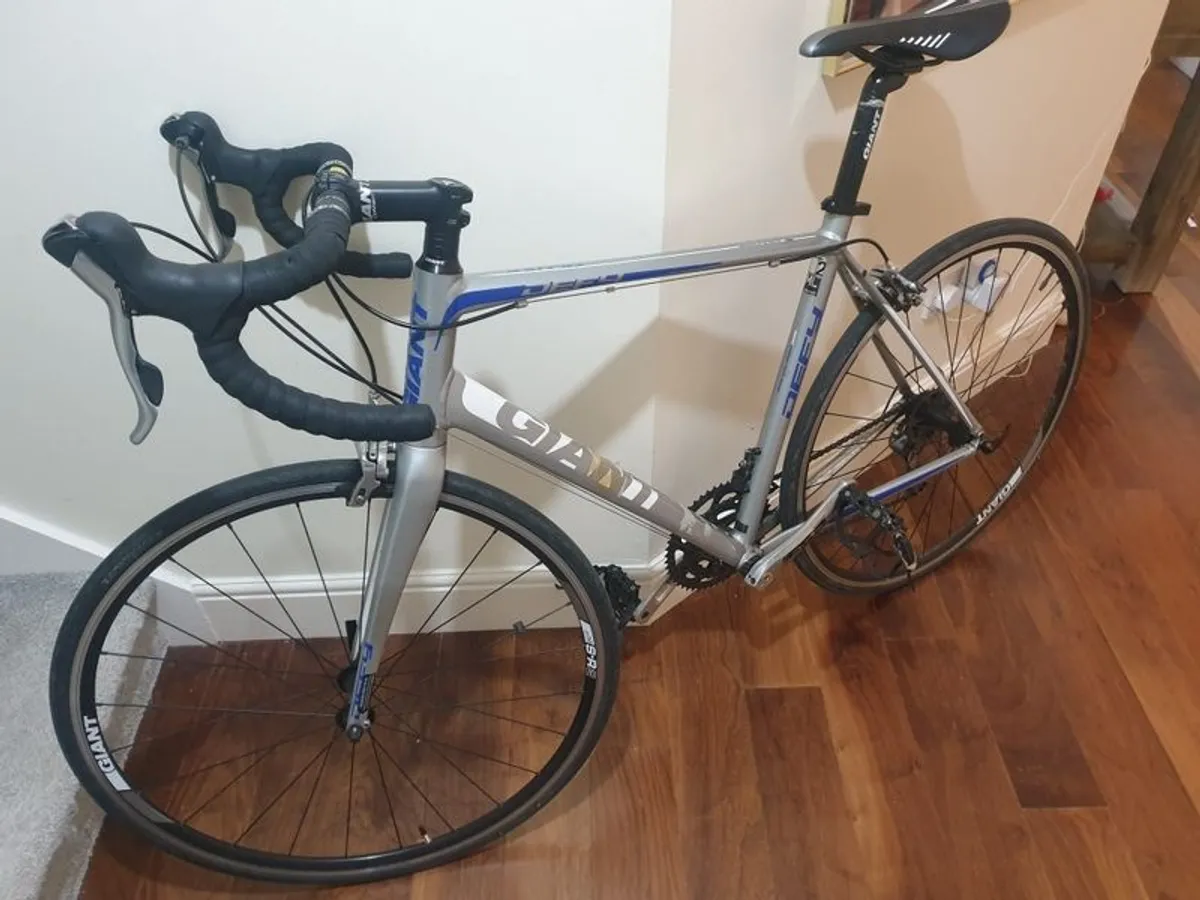 Giant Defy 2 - Image 1