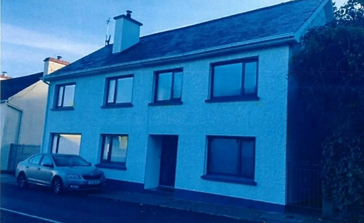 House in Laghey 6 Bedrooms Great Family Home - Image 1