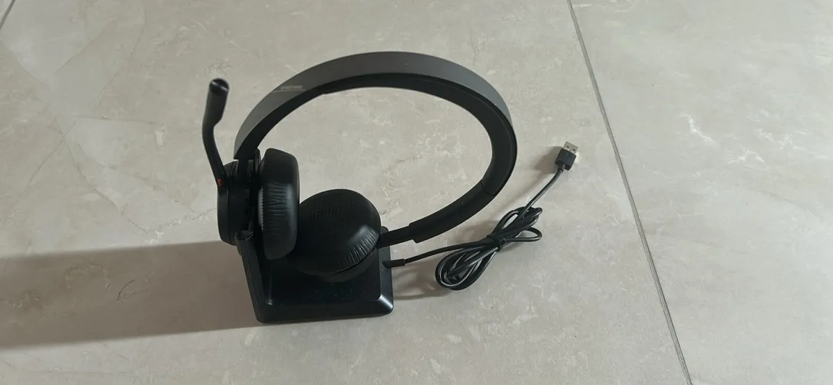 Headphones - Image 4