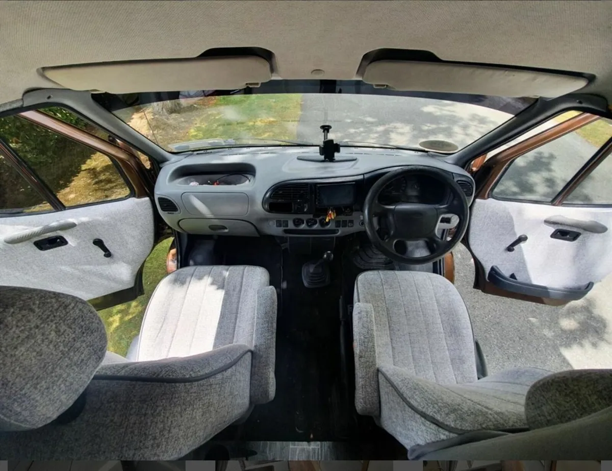 Camper van Ford Transit Restored Vintage - Image 3