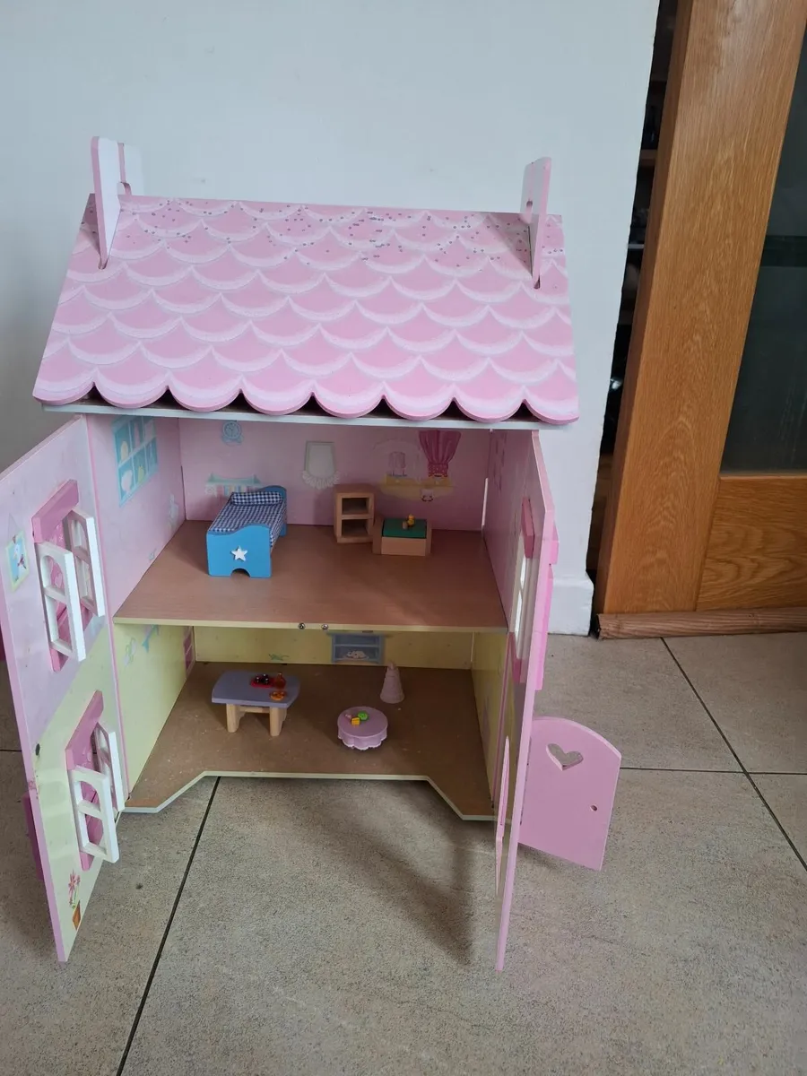 Dolls house - Image 2