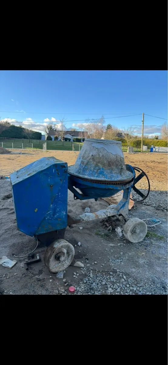 CEMENT MIXER - Image 1