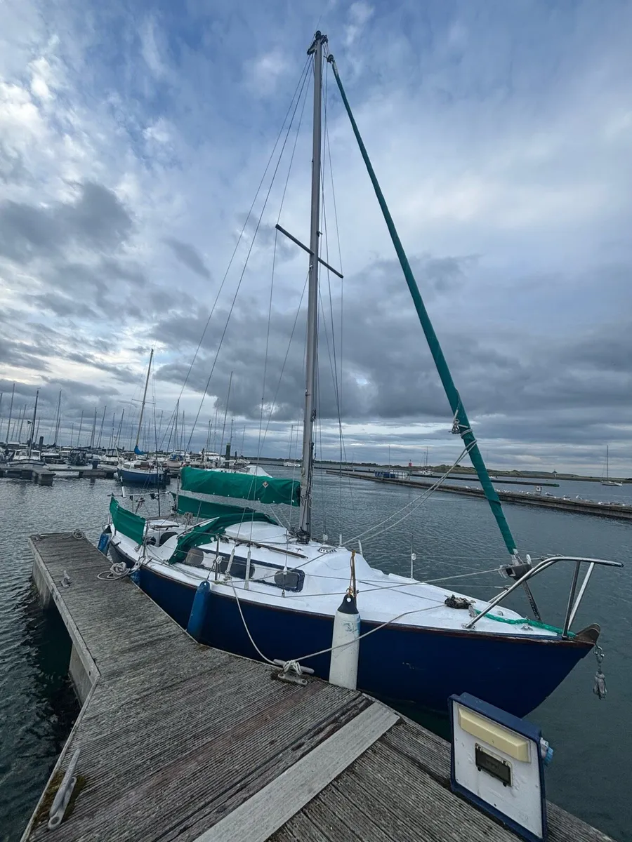 Achilles 24 Sailing Yacht - Image 1