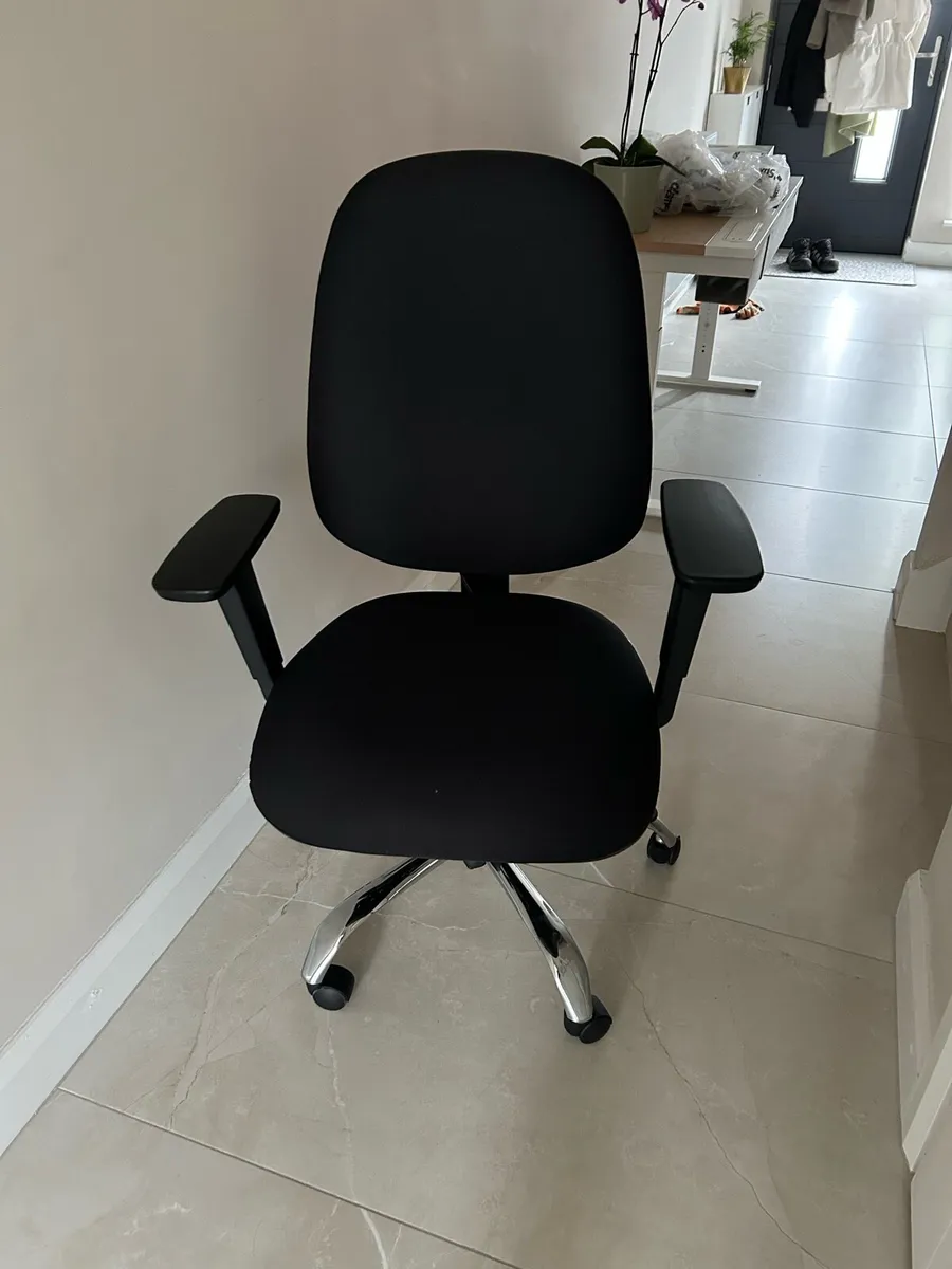 Office chair new - Image 3