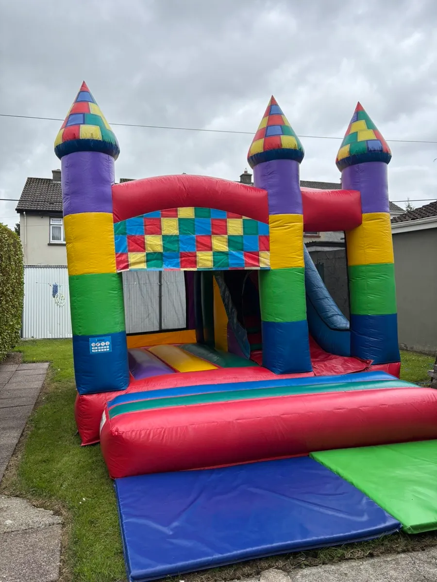 Combi Castle. Bouncy Castle with Slide - Image 1