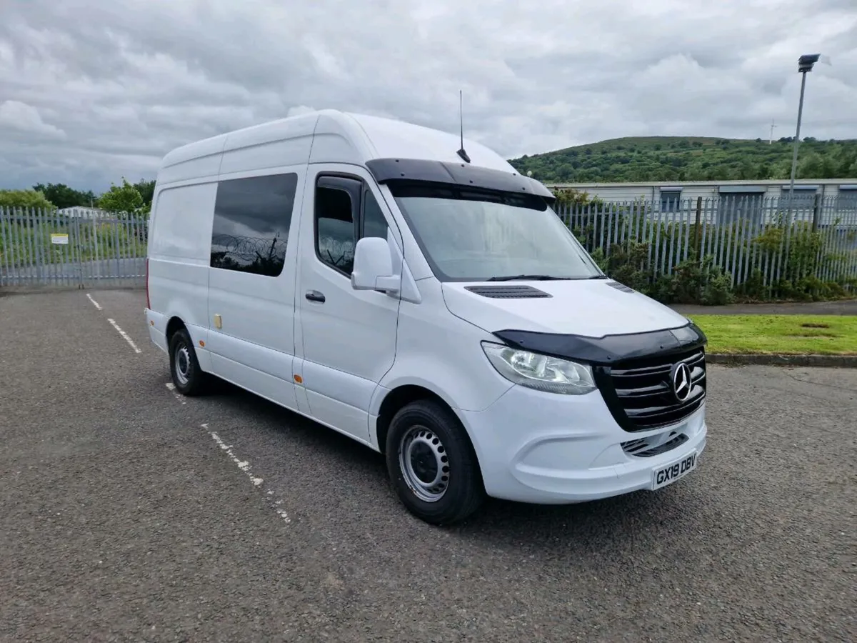 2019 MERCEDES SPRINTER MWB 8 SEATER VAN £10750 - Image 1