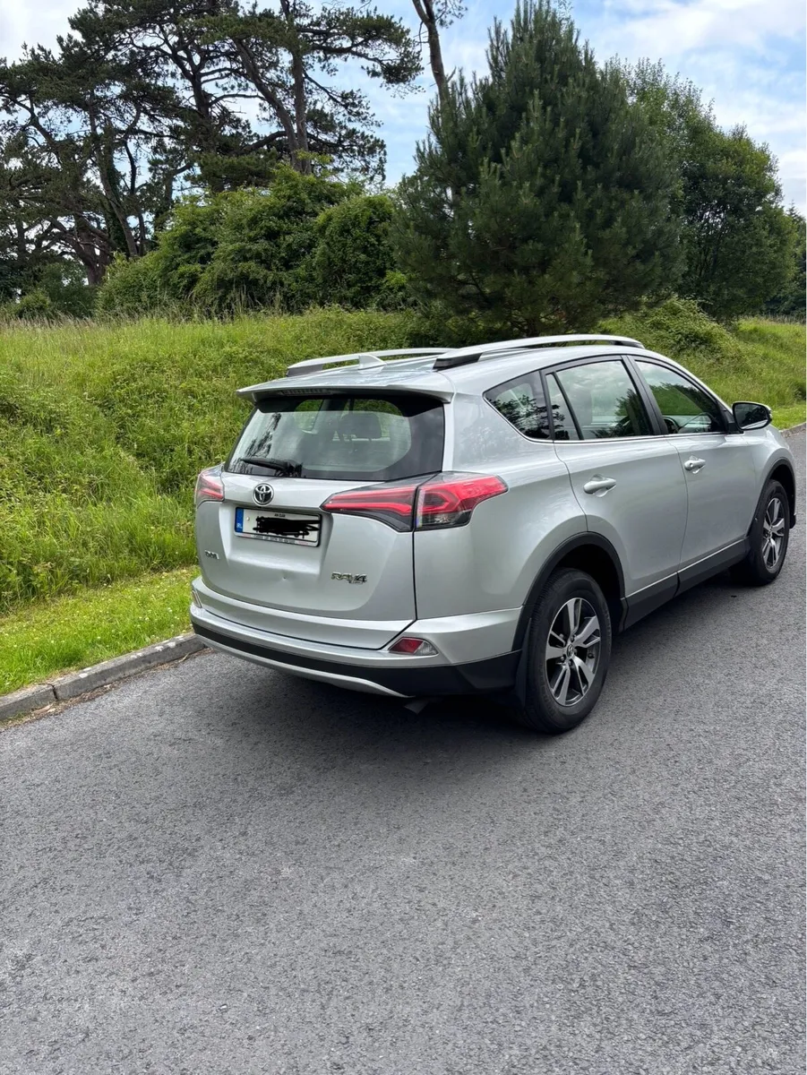 Toyota Rav 4 - Image 3