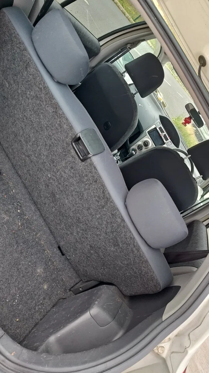 Car - Image 2