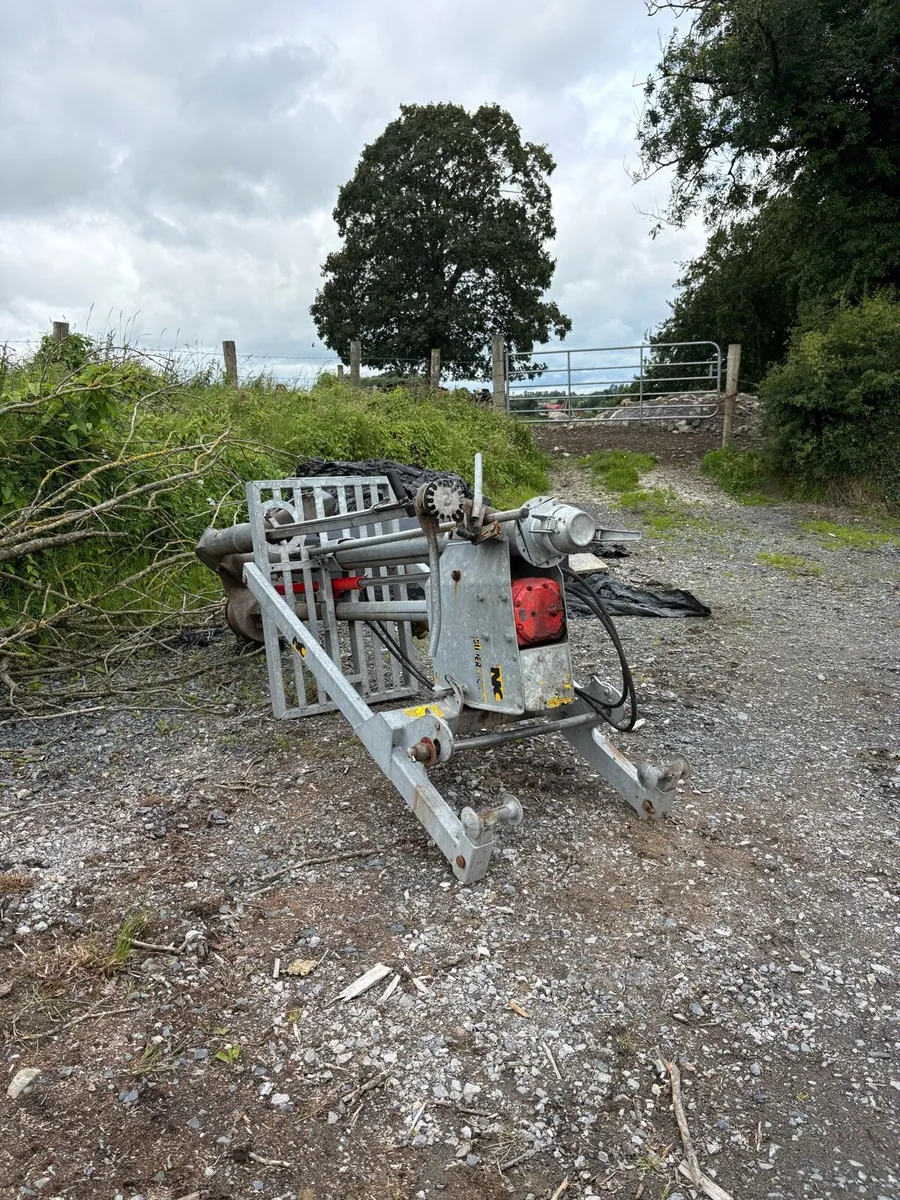 Agitators - Image 1