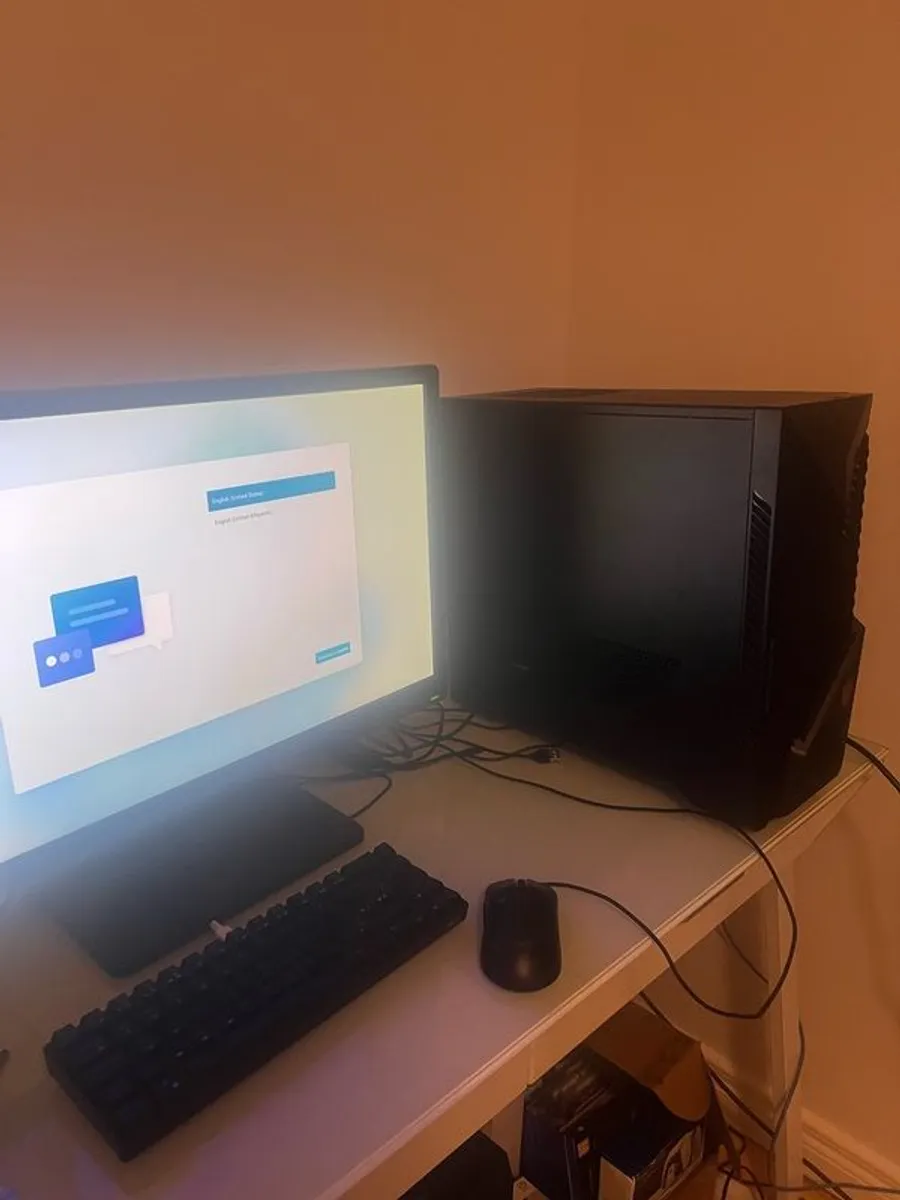 Gaming Pc // 4060 // intel i5 - 14400f // DDR5 - Image 1