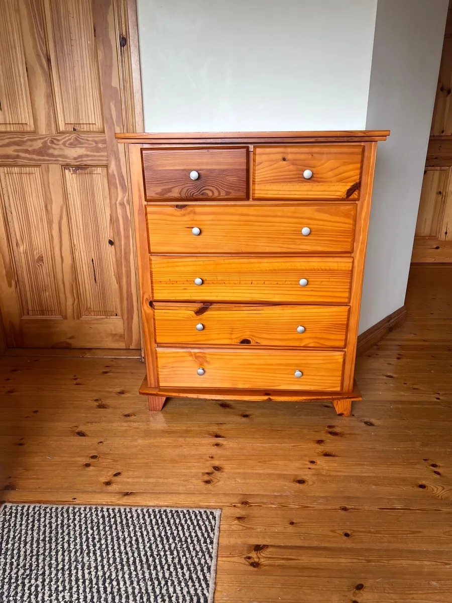 6-Drawer Wooden Chest